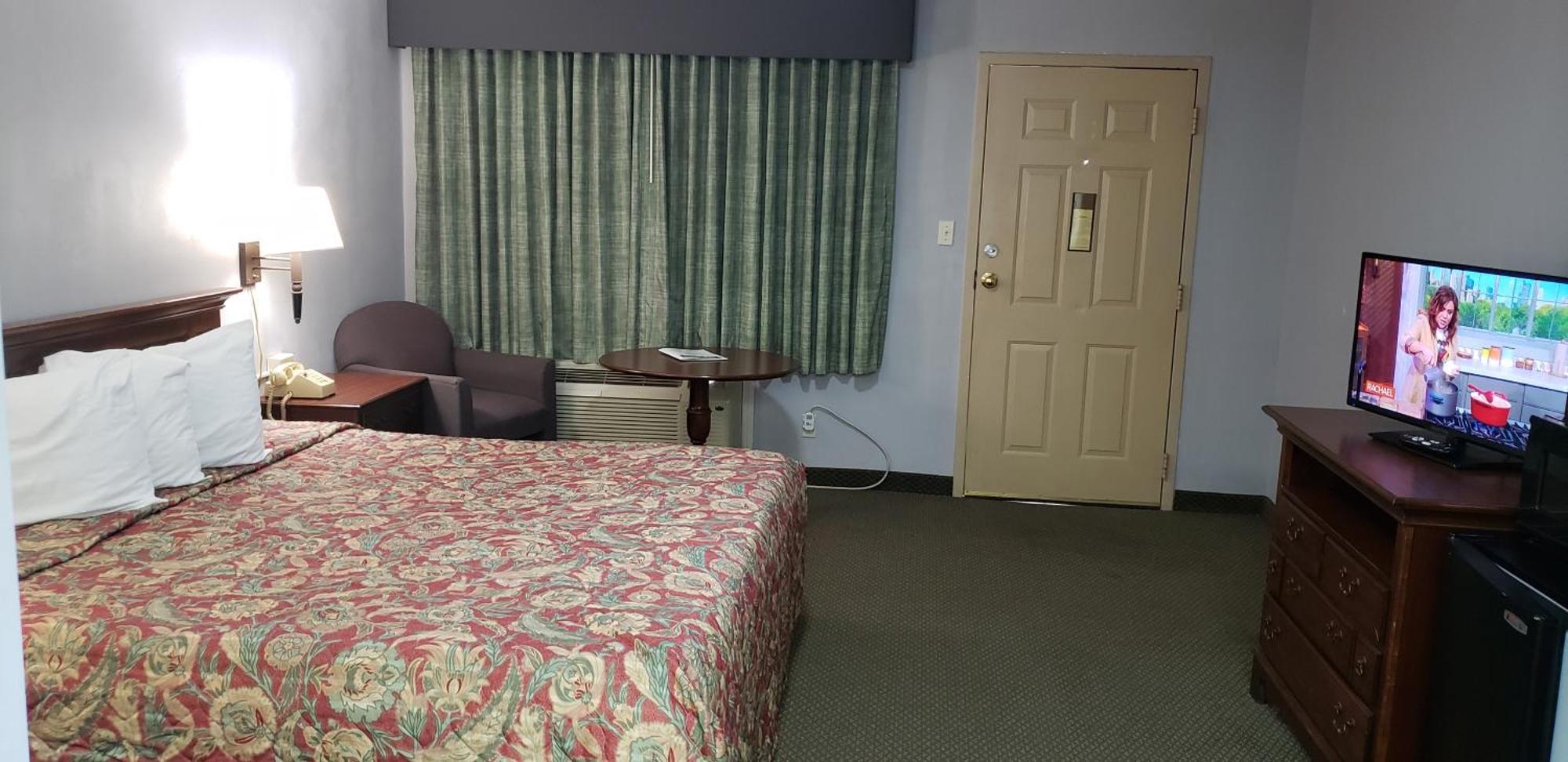 Swiss Village Inn Юрика Спрингс Экстерьер фото