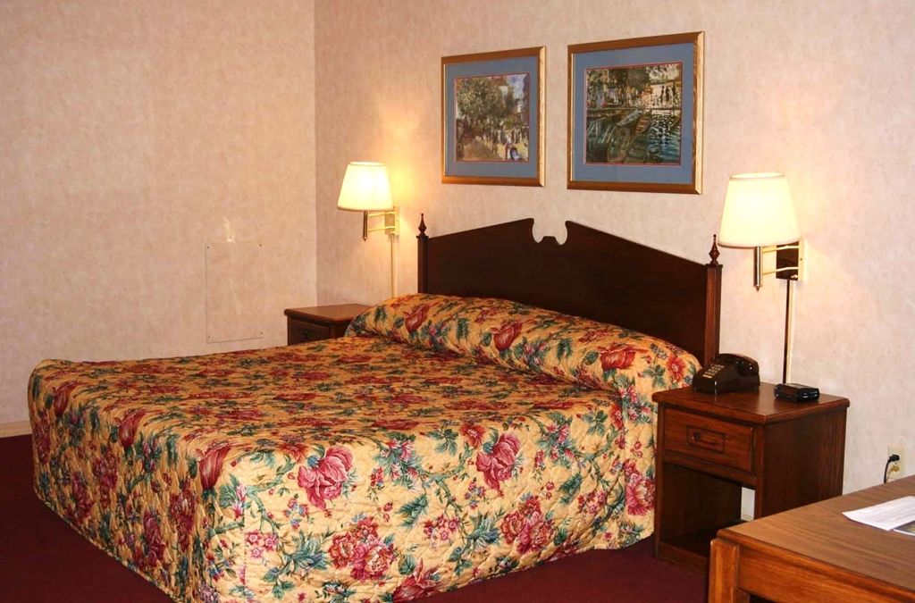Swiss Village Inn Юрика Спрингс Номер фото